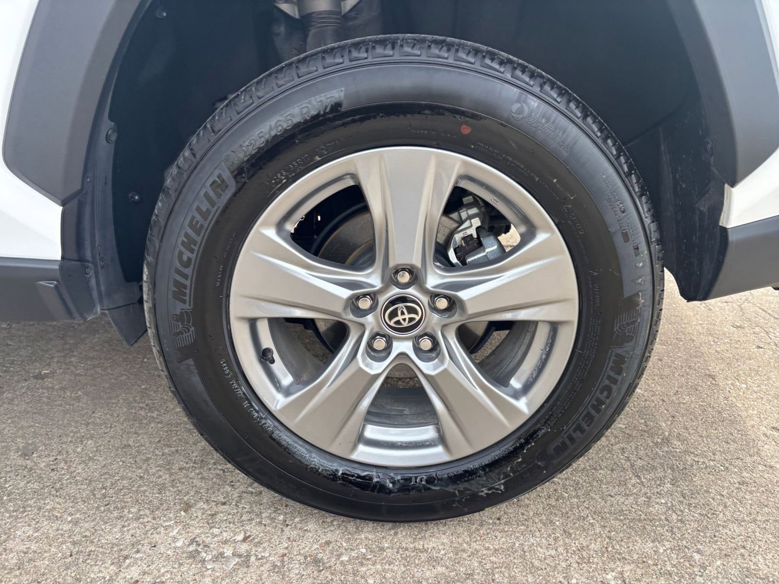 Thumbnail: 2025 Toyota RAV4 - 30