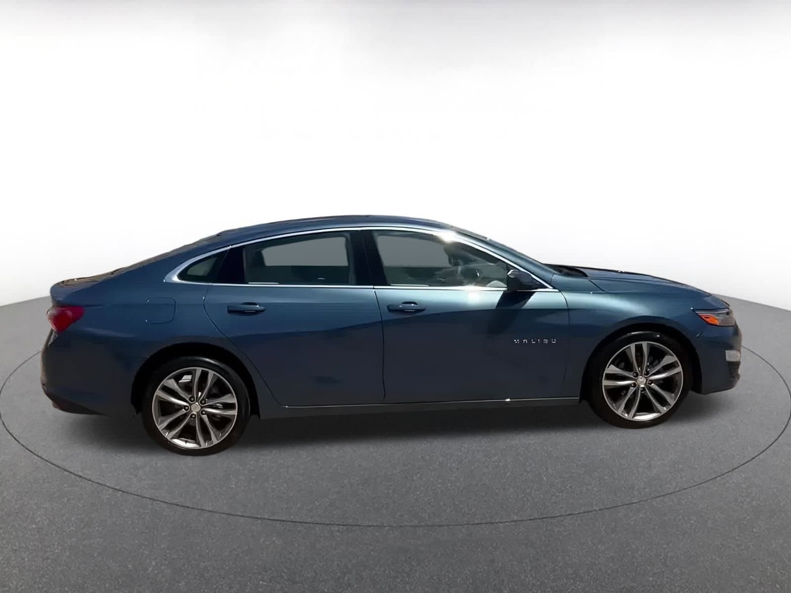 Thumbnail: 2024 Chevrolet Malibu - 16