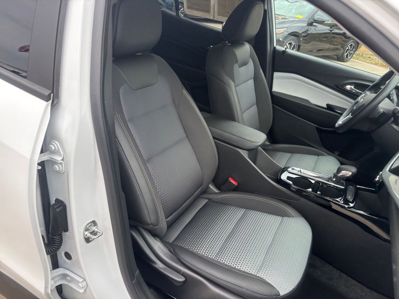 Thumbnail: 2025 Chevrolet Trax - 35