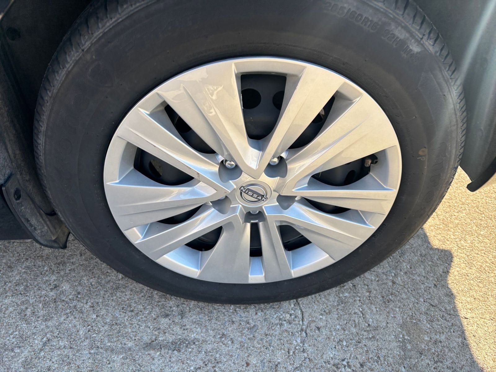 Thumbnail: 2025 Nissan Sentra - 28