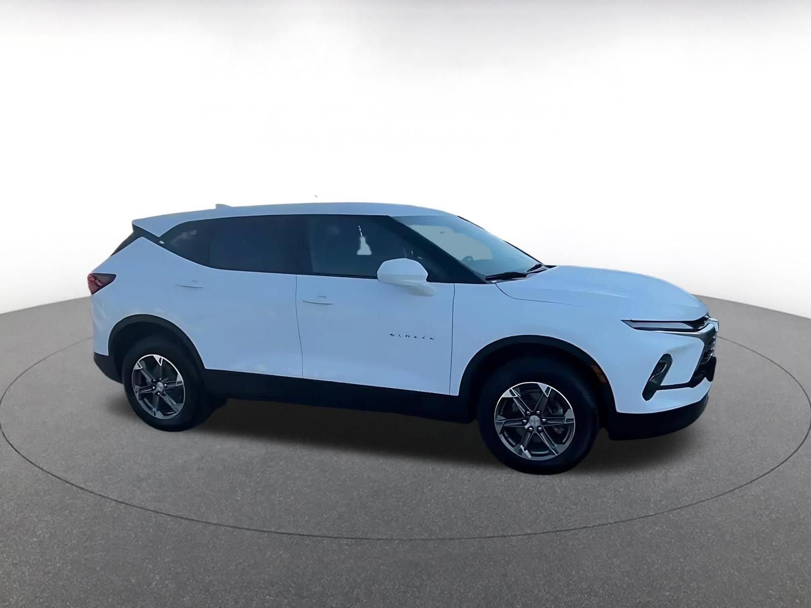 Thumbnail: 2026 Chevrolet Blazer - 2