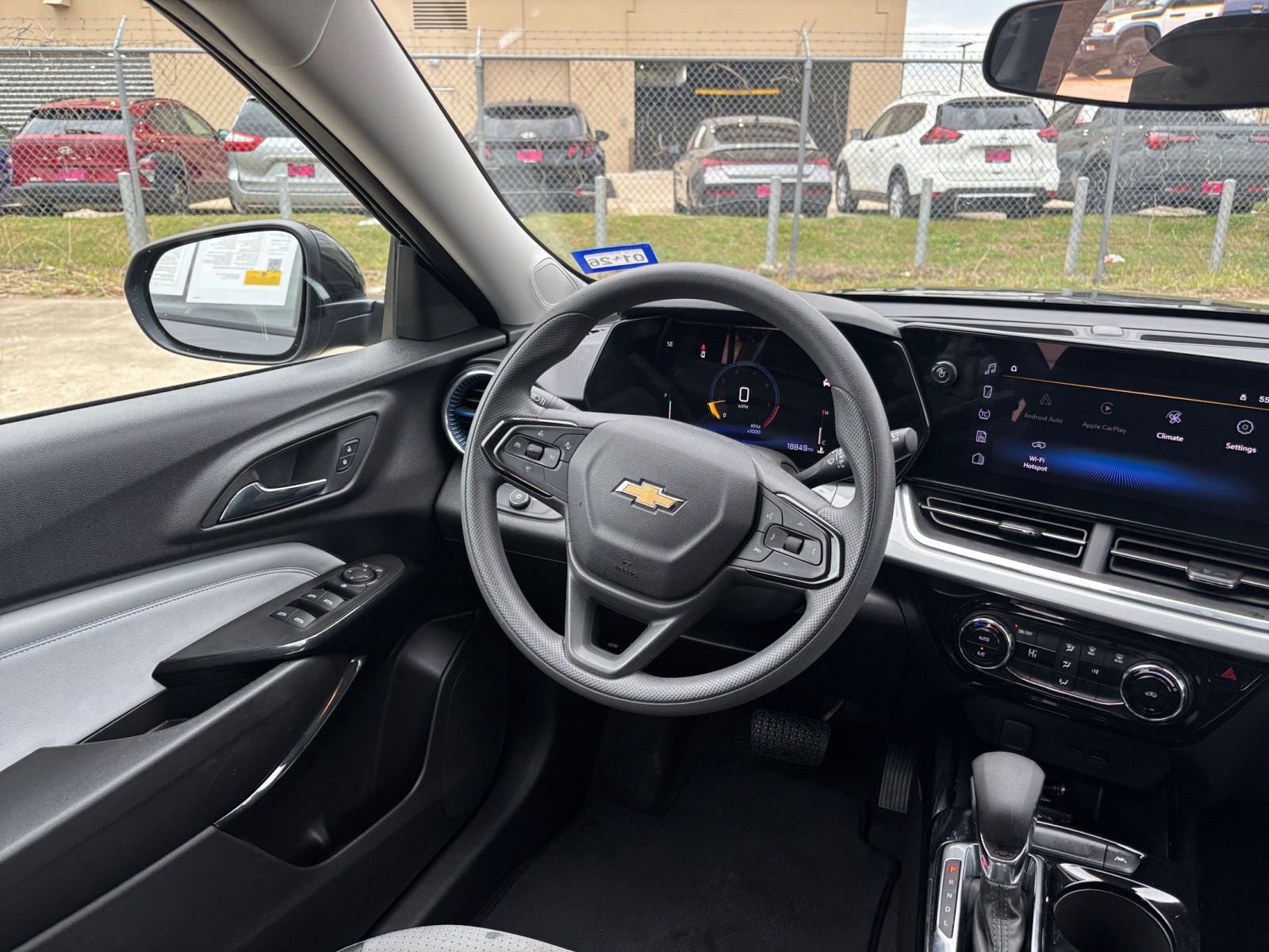 Thumbnail: 2025 Chevrolet Trax - 32