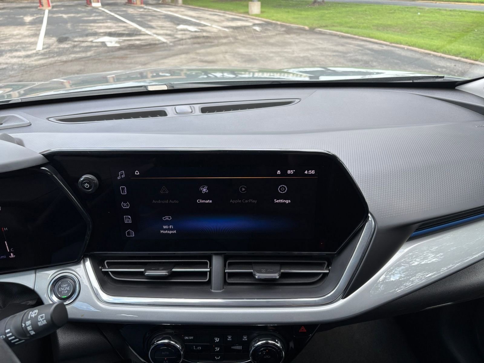 Thumbnail: 2025 Chevrolet Trax - 17