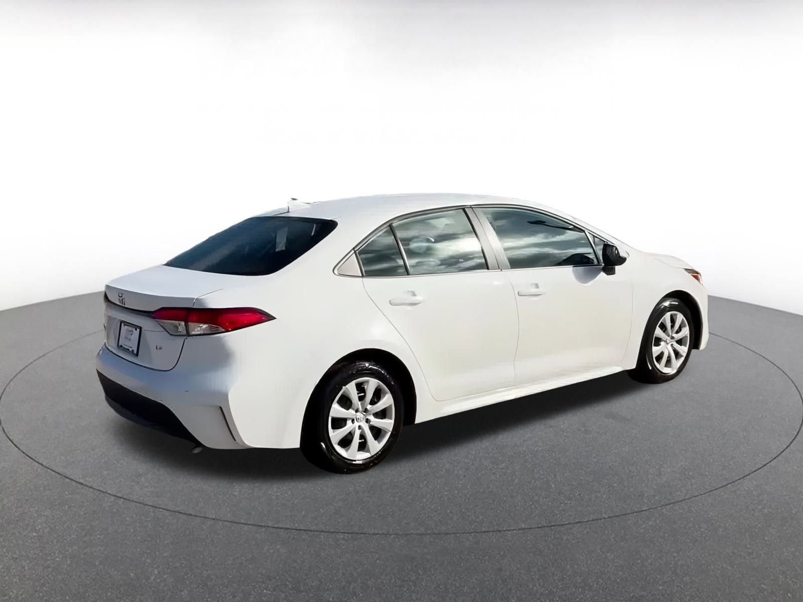 Thumbnail: 2025 Toyota Corolla - 14