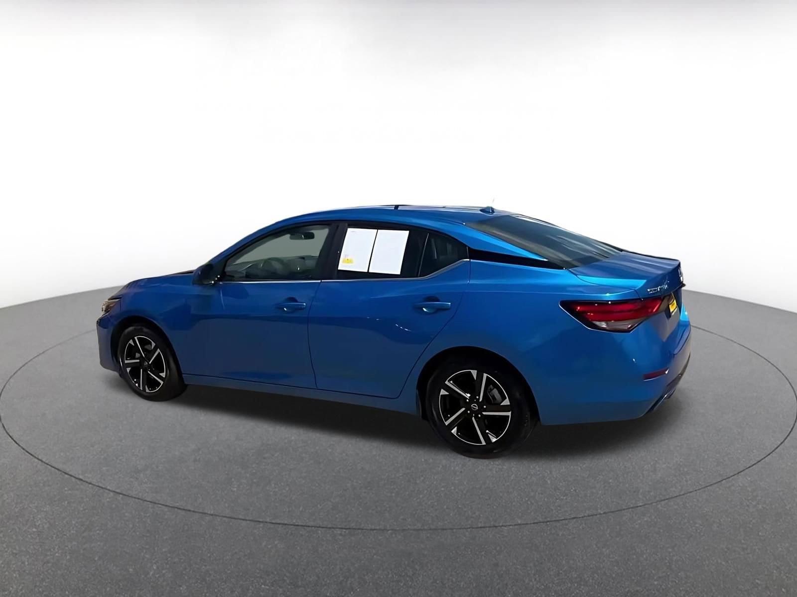 Thumbnail: 2025 Nissan Sentra - 10