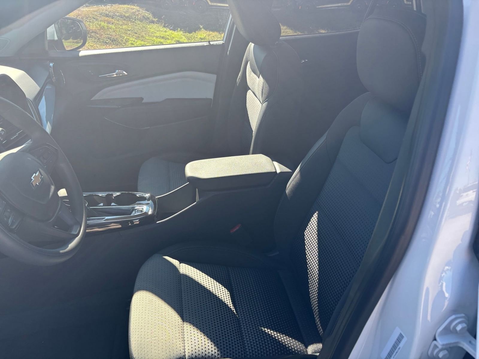 Thumbnail: 2025 Chevrolet Trax - 34