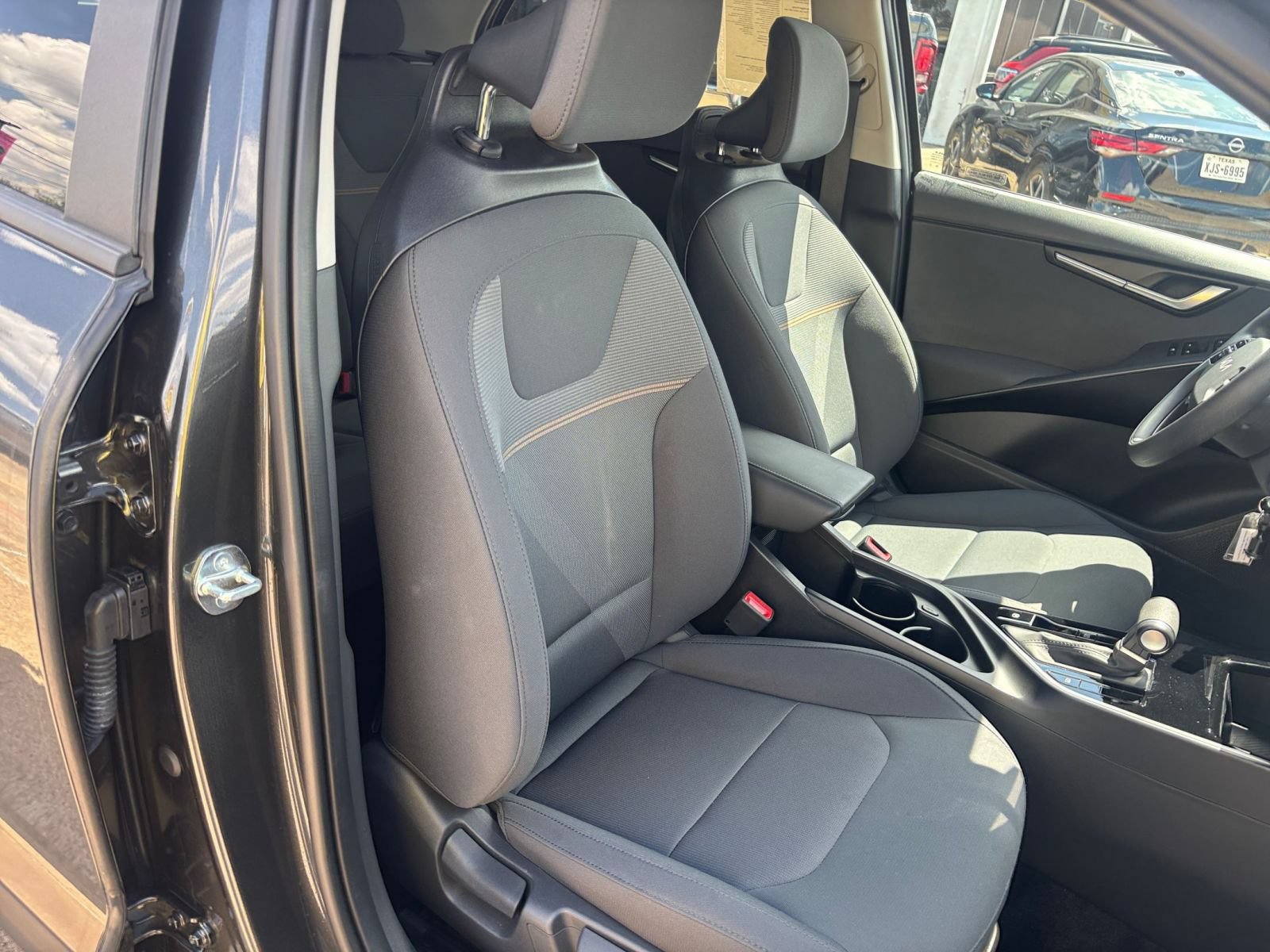 Thumbnail: 2026 Kia Niro - 33