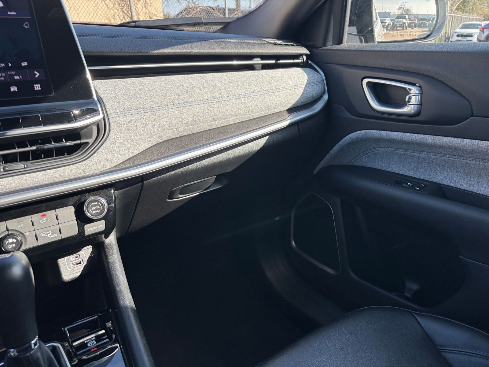 Thumbnail: 2025 Jeep Compass - 34