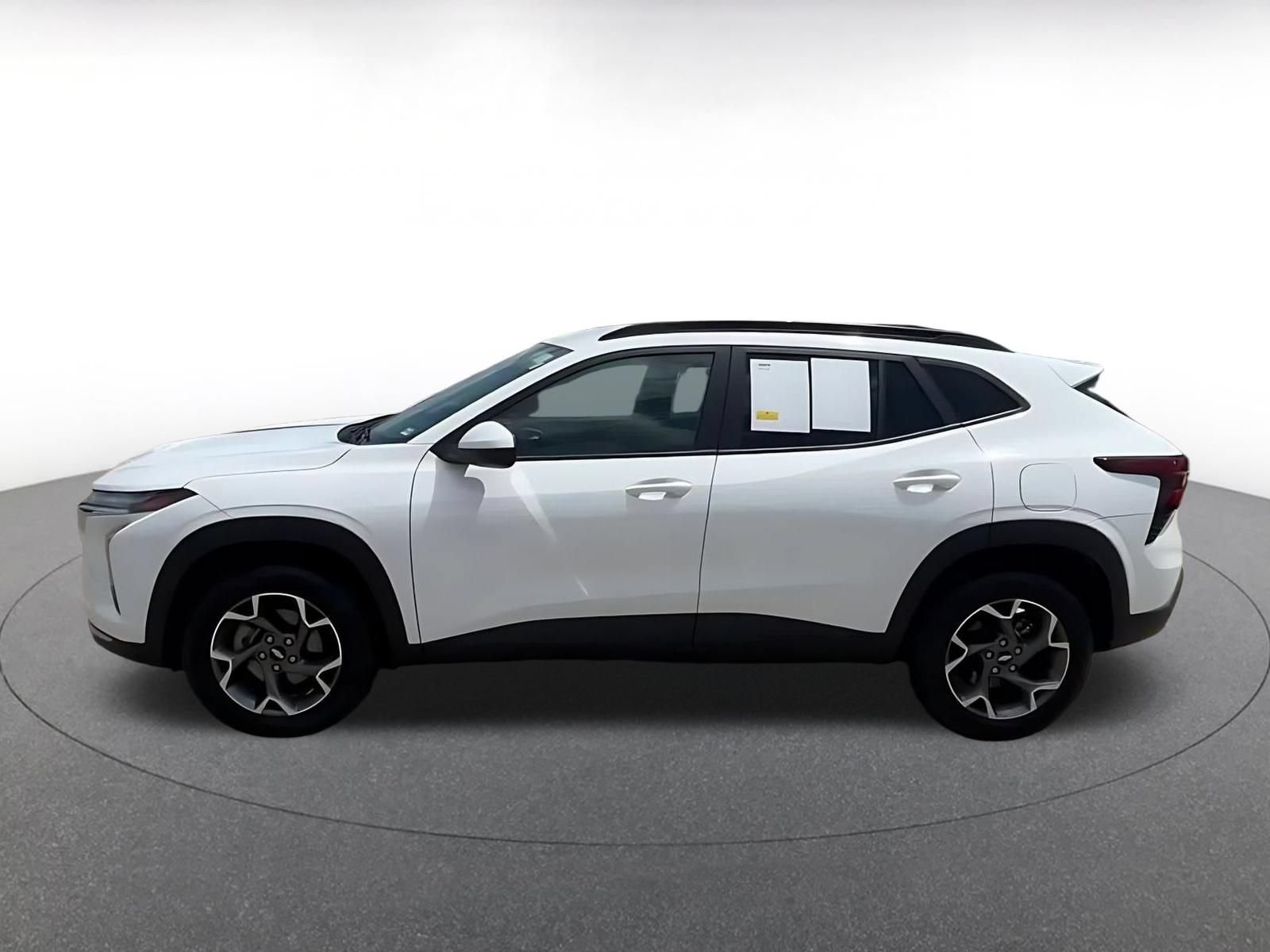 Thumbnail: 2025 Chevrolet Trax - 9