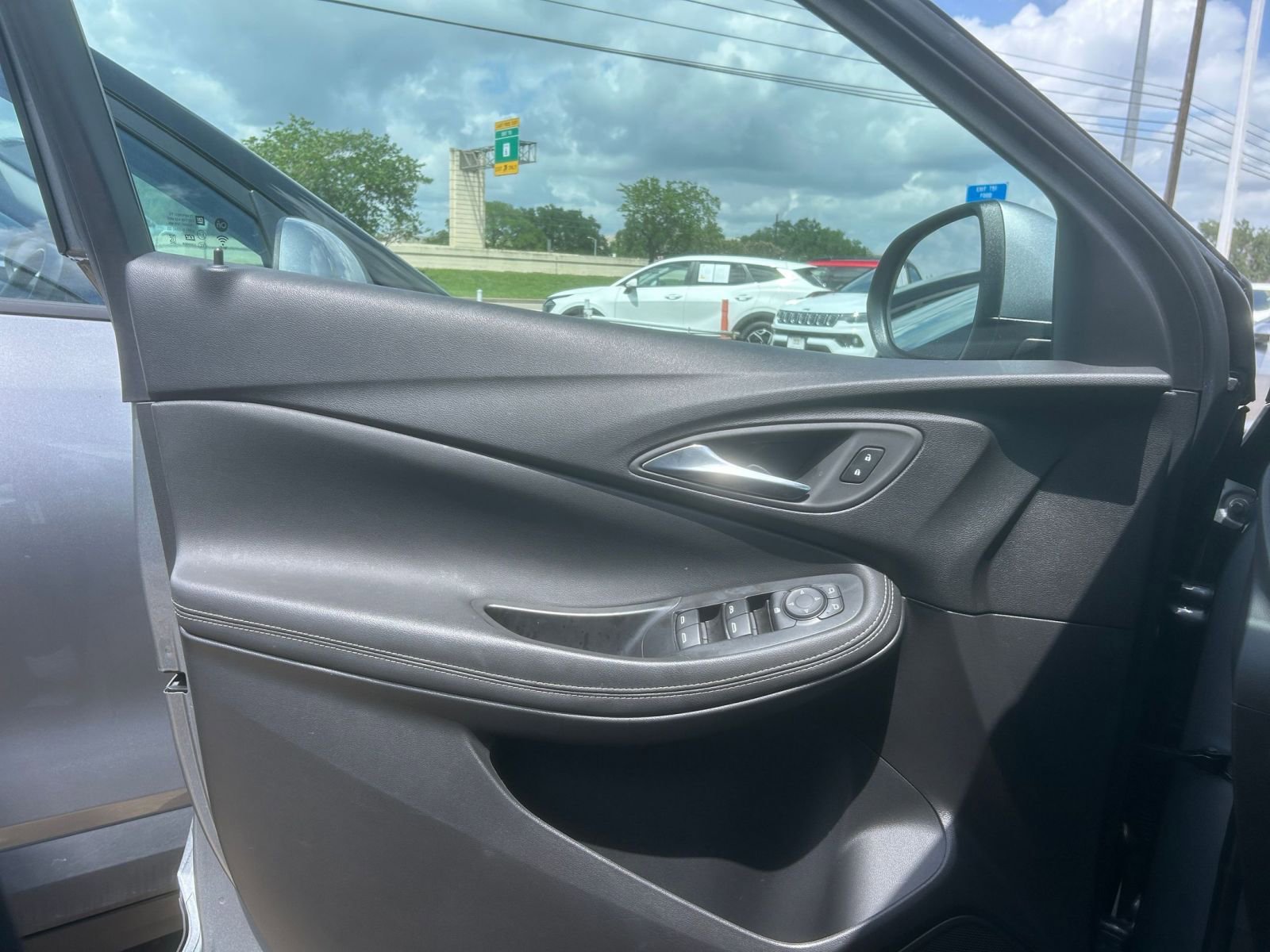 Thumbnail: 2025 Buick Encore GX - 18