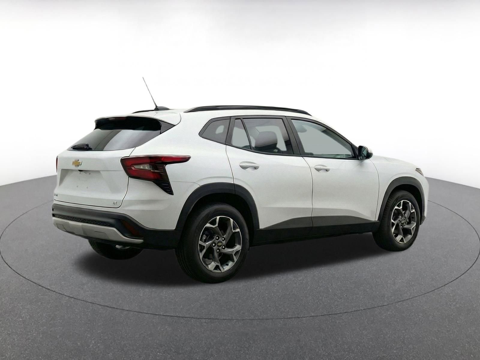 Thumbnail: 2025 Chevrolet Trax - 9