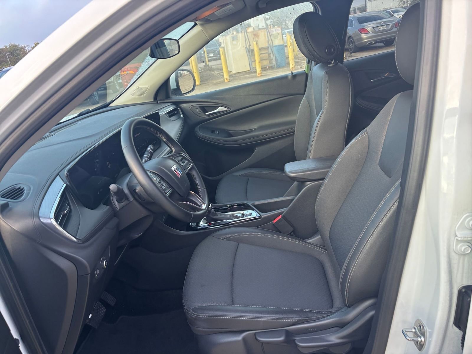 Thumbnail: 2025 Buick Encore GX - 24