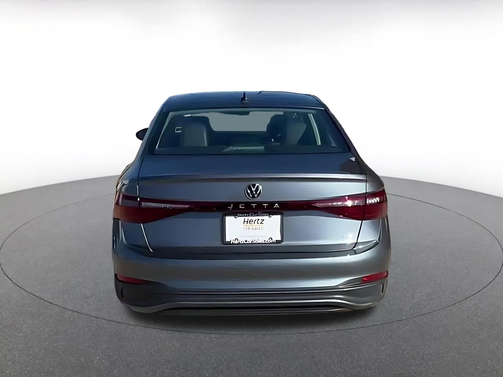 Thumbnail: 2025 Volkswagen Jetta - 4