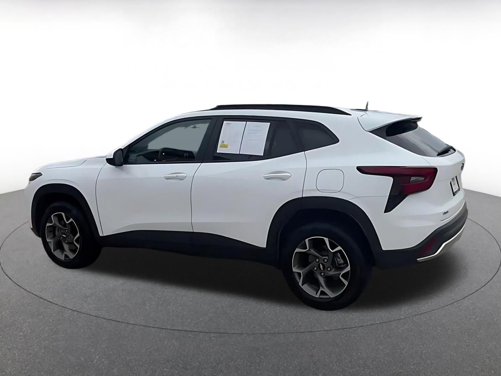 Thumbnail: 2025 Chevrolet Trax - 10