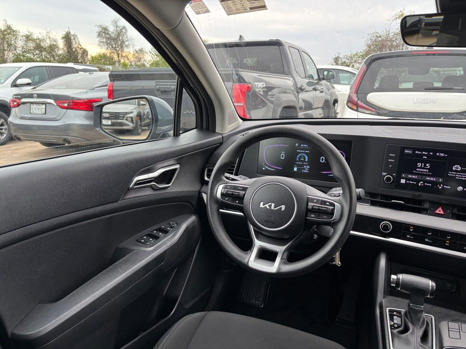 Thumbnail: 2025 Kia Sportage - 33