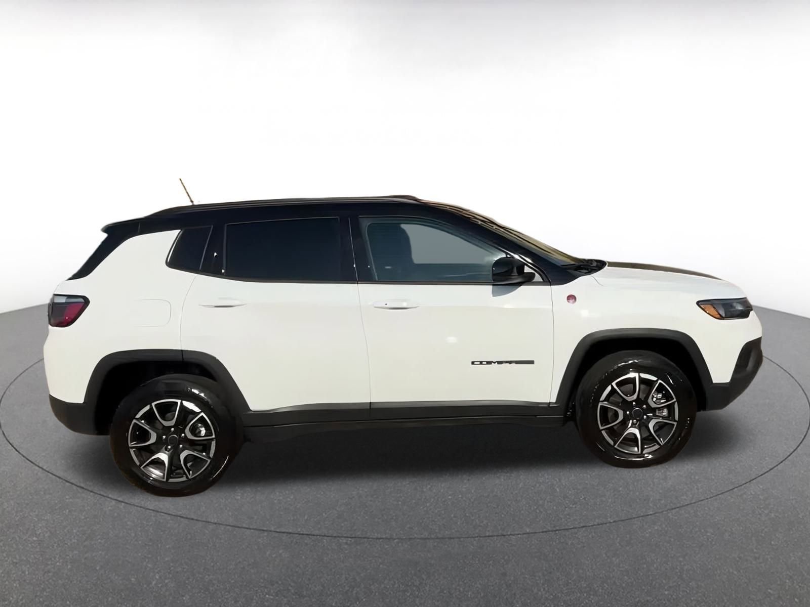 Thumbnail: 2025 Jeep Compass - 15