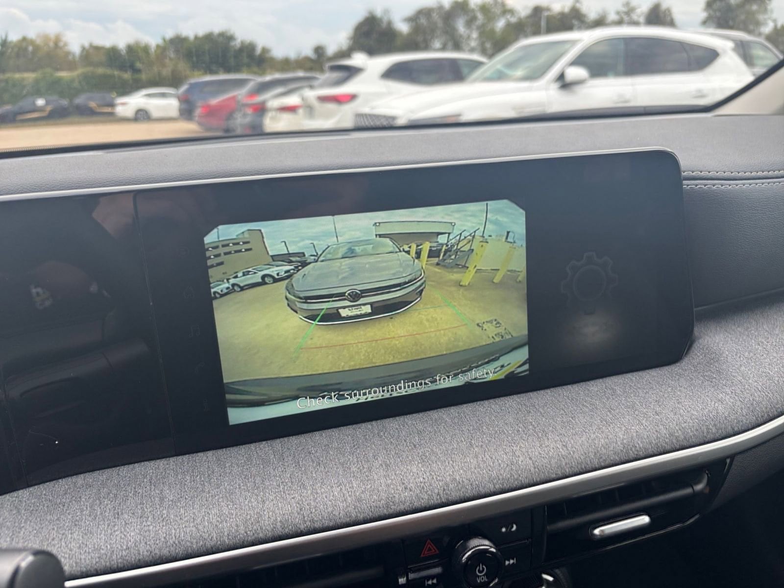 Thumbnail: 2025 Nissan Kicks - 17