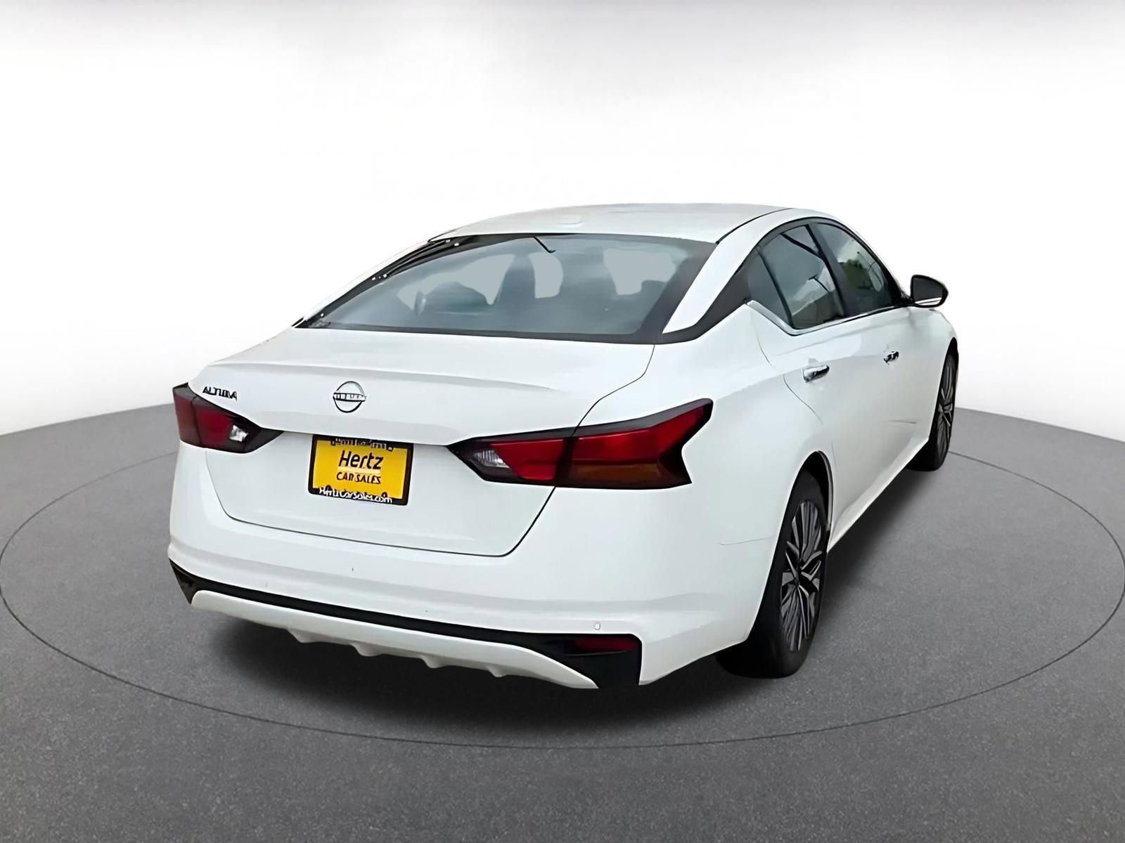 Thumbnail: 2025 Nissan Altima - 15