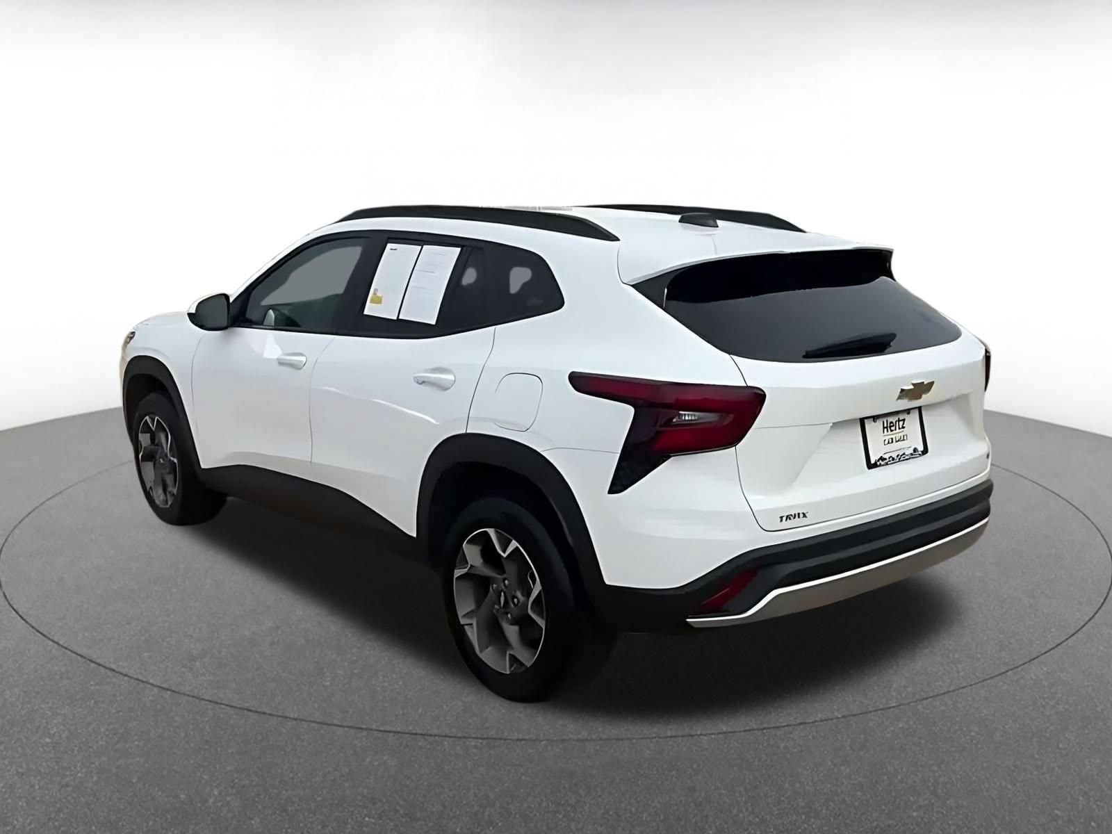 Thumbnail: 2025 Chevrolet Trax - 9
