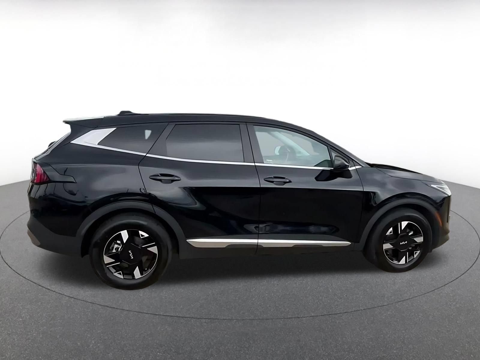 Thumbnail: 2026 Kia Sportage - 14