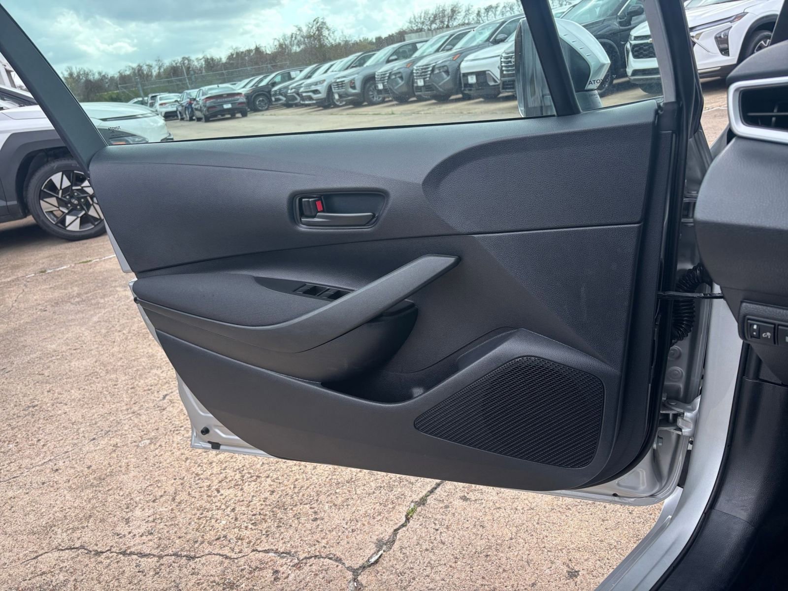 Thumbnail: 2025 Toyota Corolla - 18