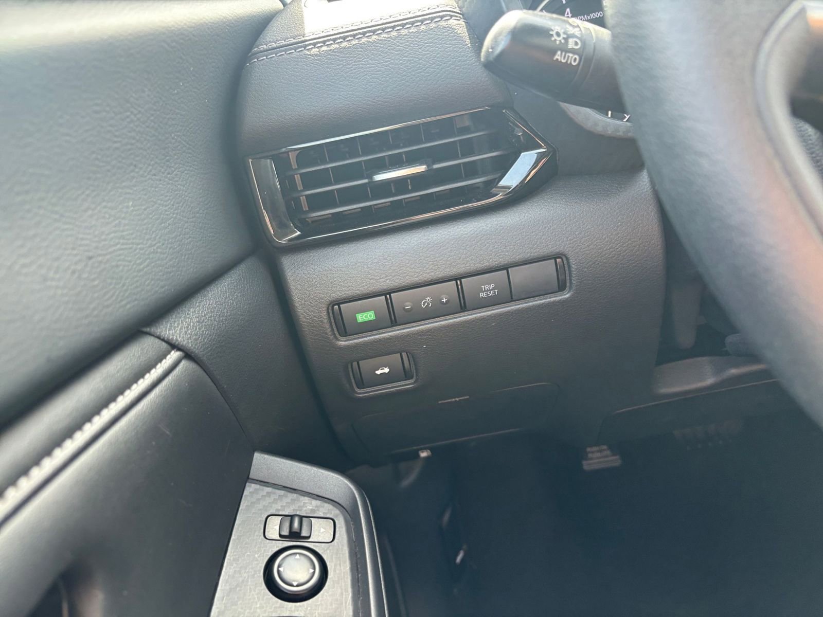 Thumbnail: 2025 Nissan Sentra - 32