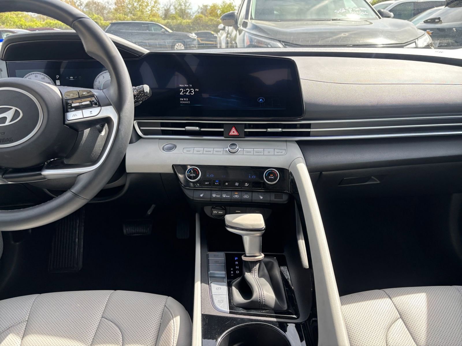 Thumbnail: 2025 Hyundai Elantra - 17