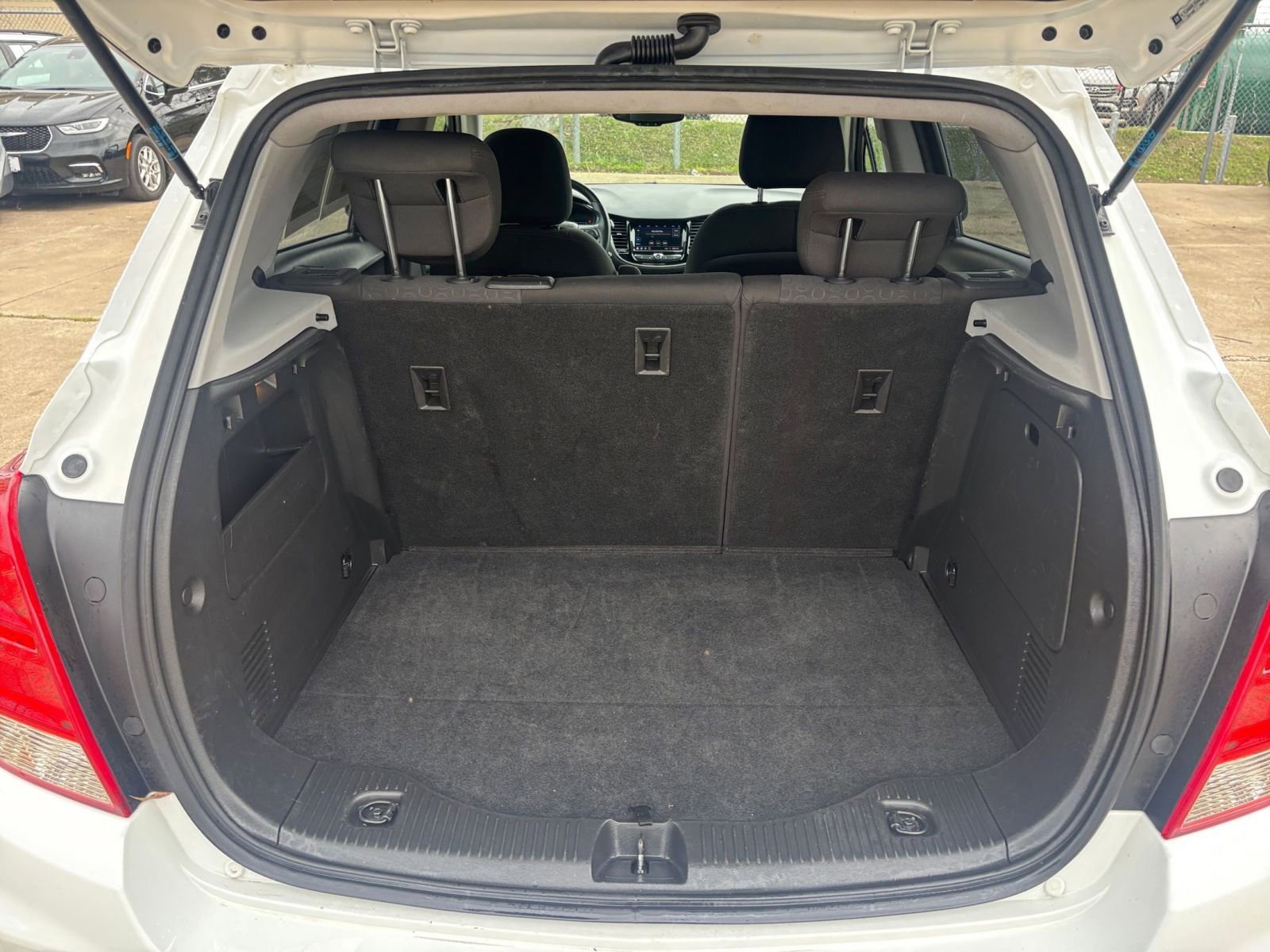 Thumbnail: 2020 Chevrolet Trax - 28