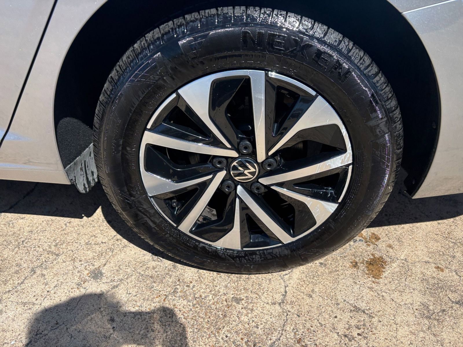 Thumbnail: 2025 Volkswagen Jetta - 28