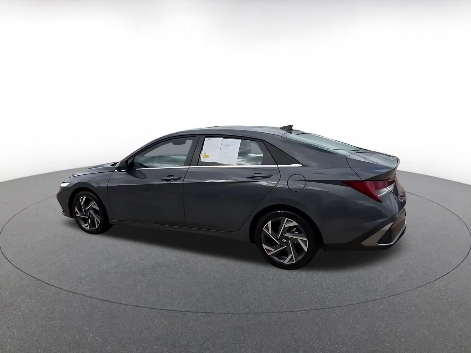 Thumbnail: 2025 Hyundai Elantra - 10