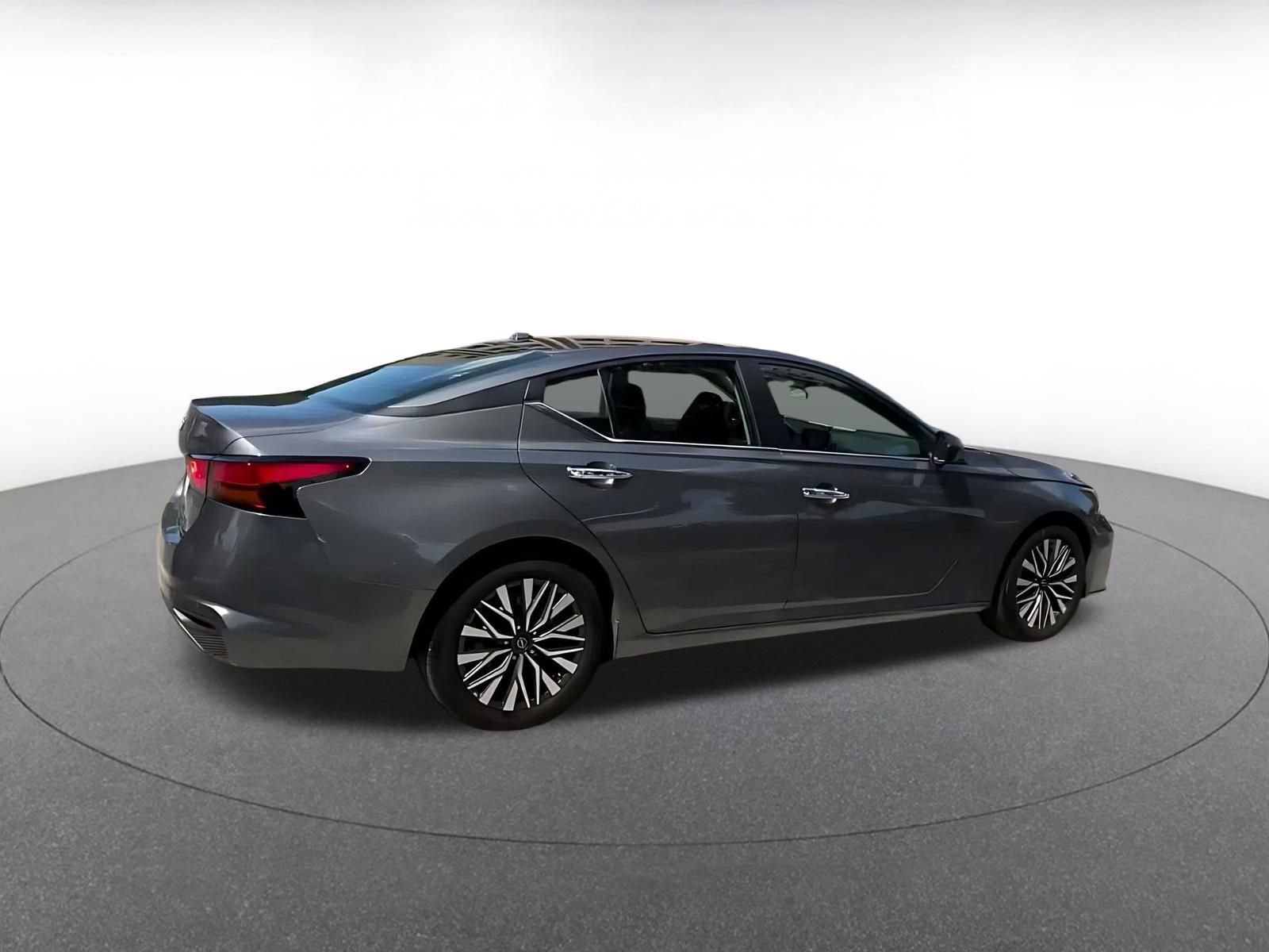 Thumbnail: 2025 Nissan Altima - 14