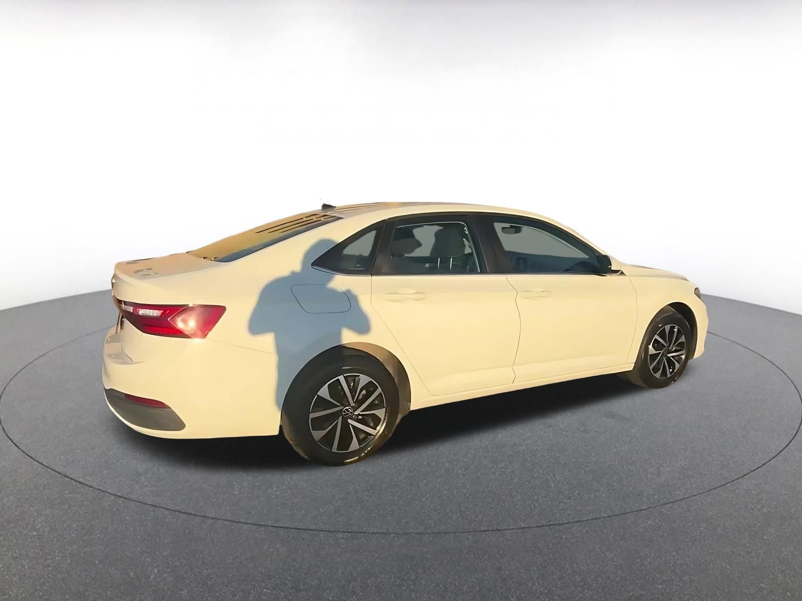 Thumbnail: 2025 Volkswagen Jetta - 14