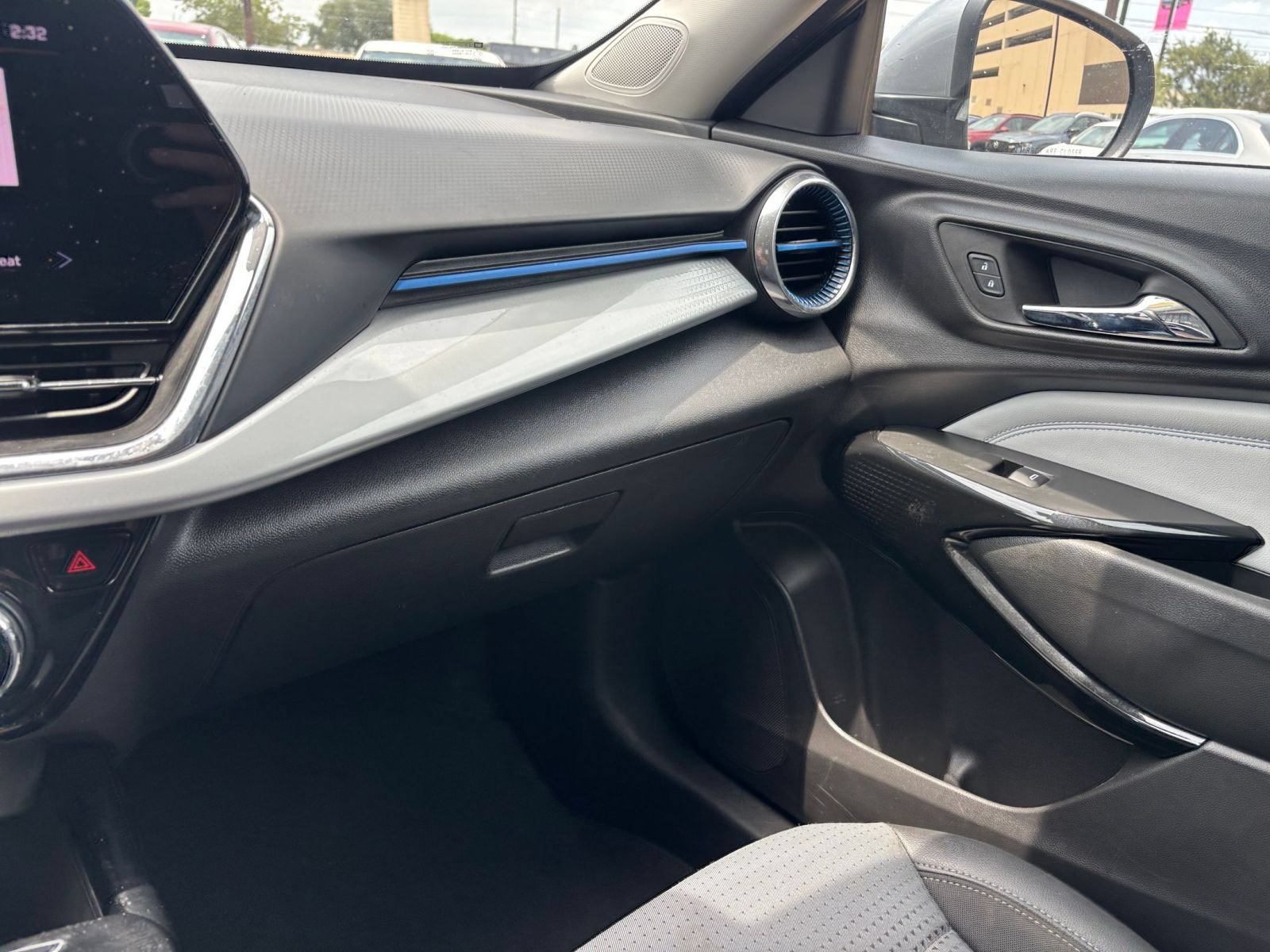 Thumbnail: 2025 Chevrolet Trax - 34
