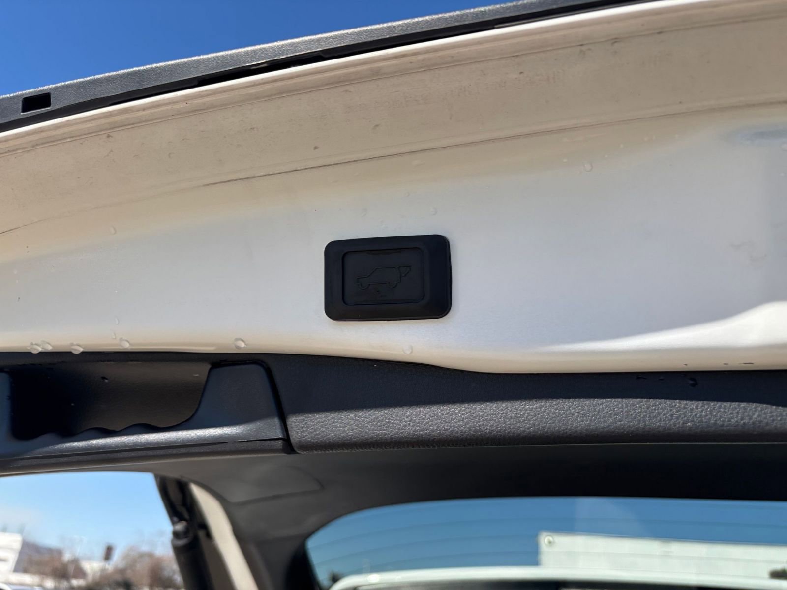 Thumbnail: 2025 Toyota RAV4 - 23