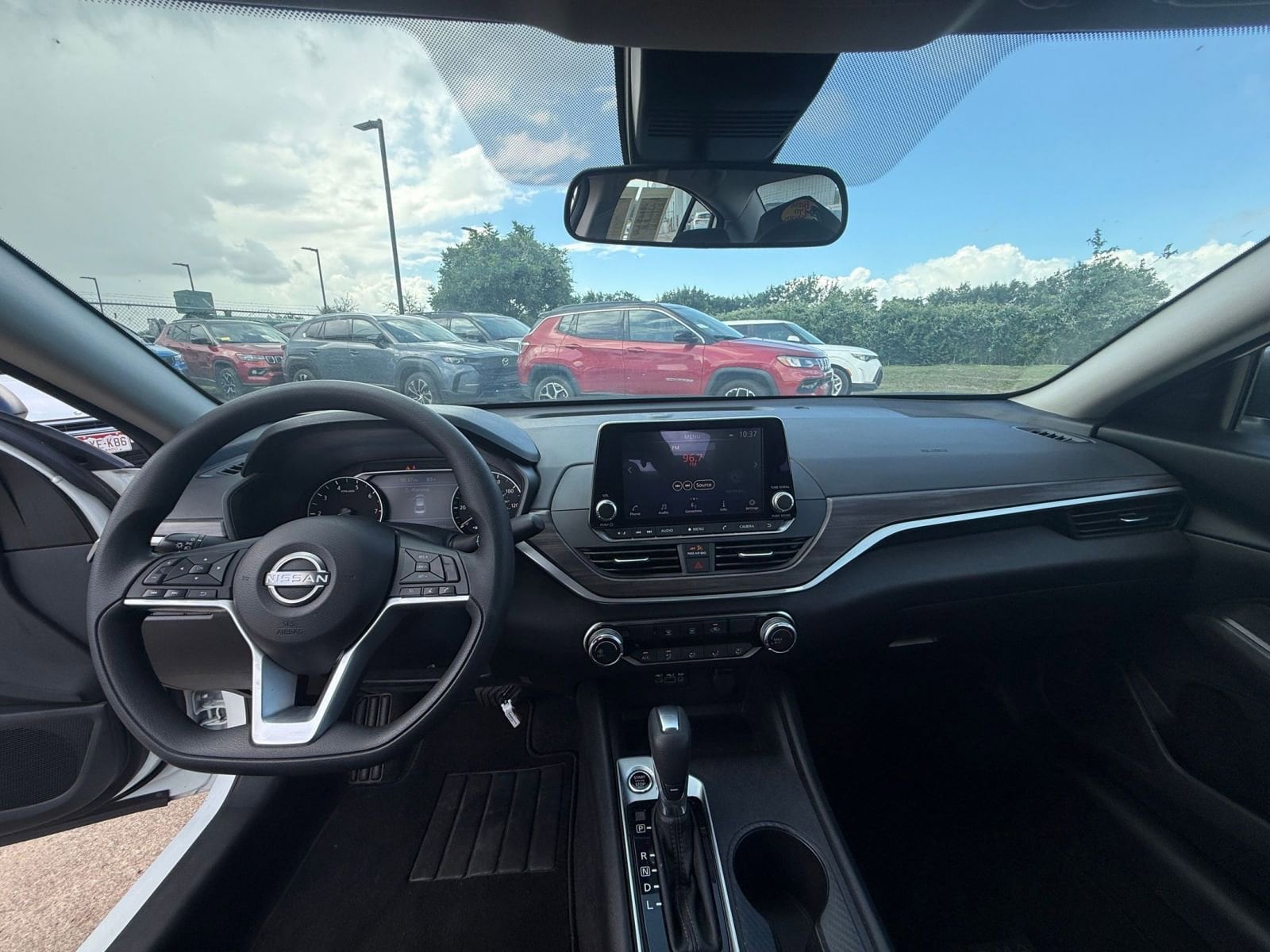 Thumbnail: 2025 Nissan Altima - 33
