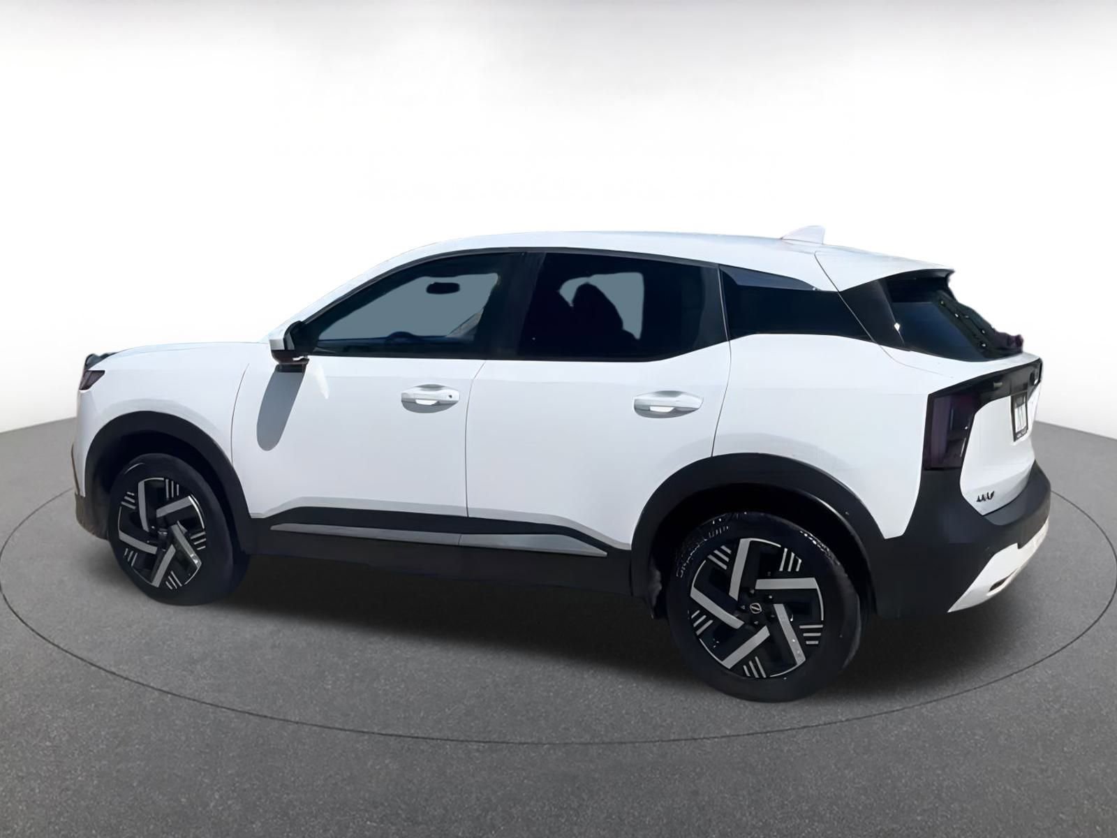 Thumbnail: 2025 Nissan Kicks - 11