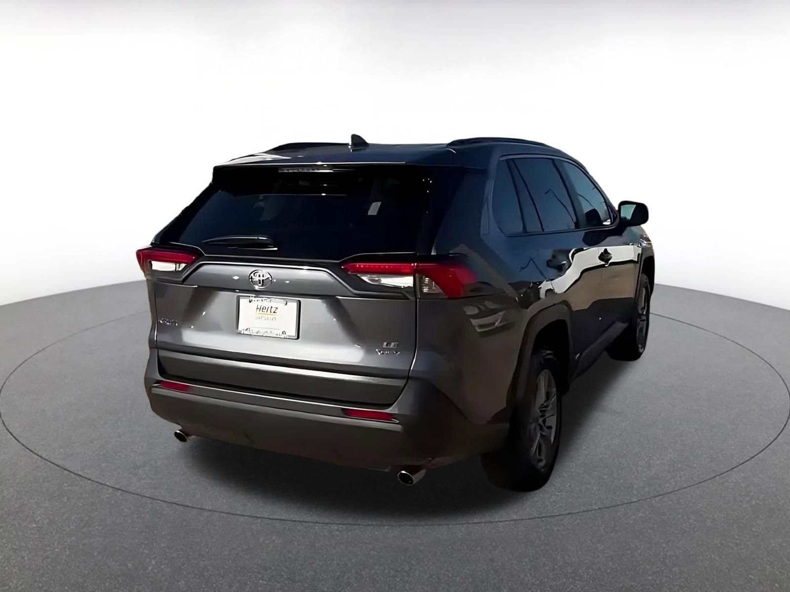 Thumbnail: 2025 Toyota RAV4 - 14