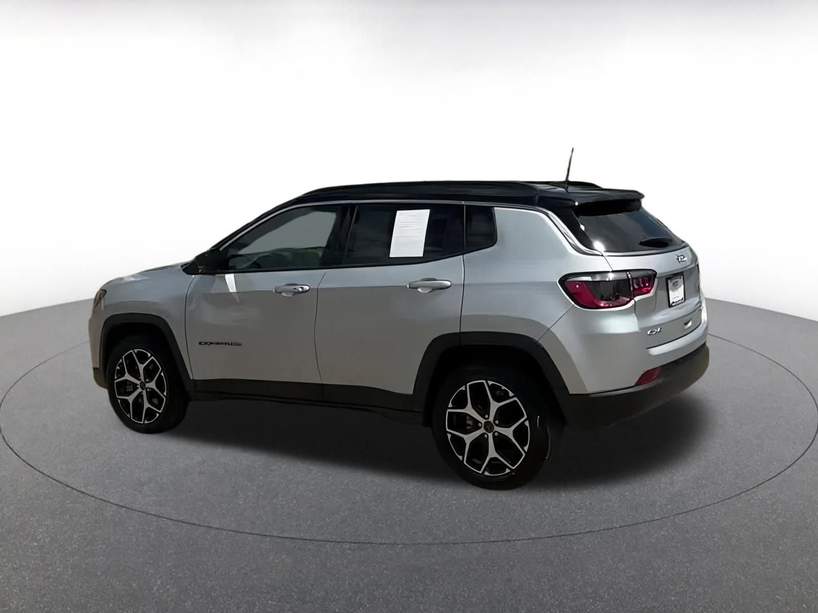 2025 Jeep Compass Limited 12