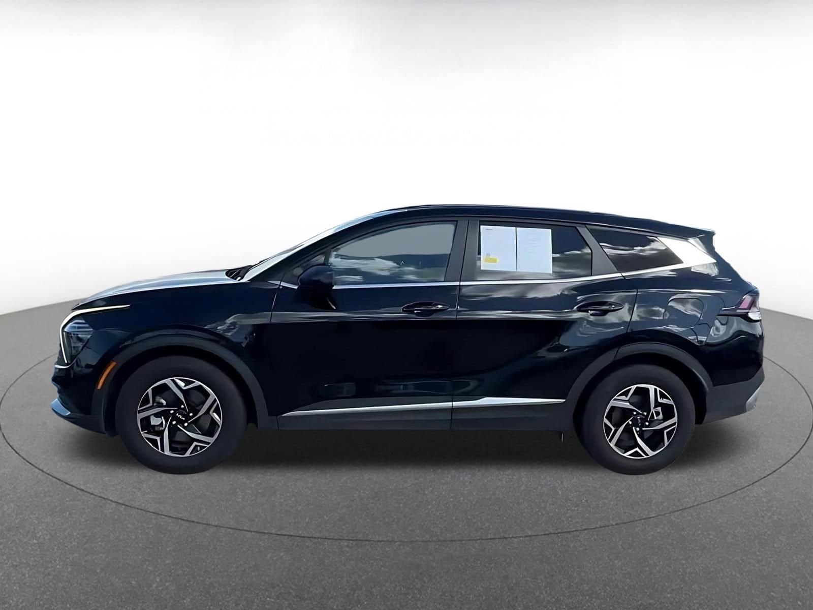 Thumbnail: 2025 Kia Sportage - 9