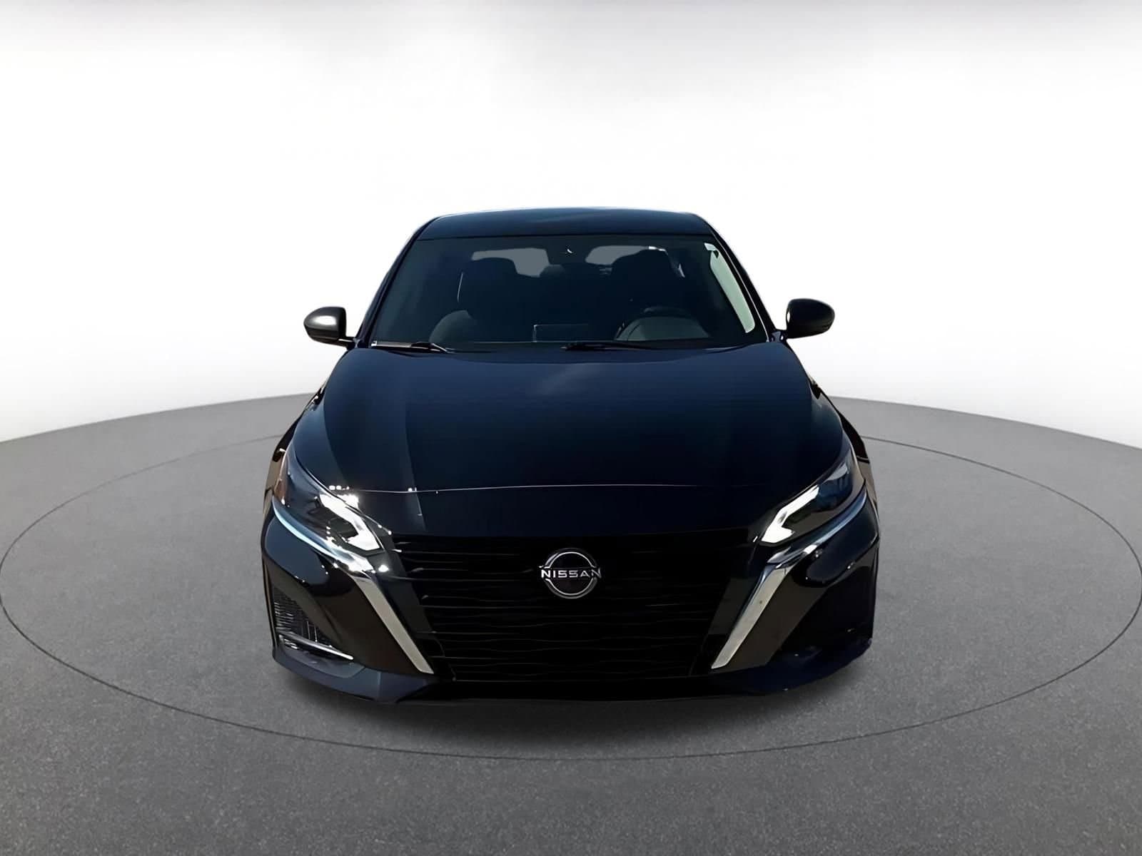 Thumbnail: 2025 Nissan Altima - 4