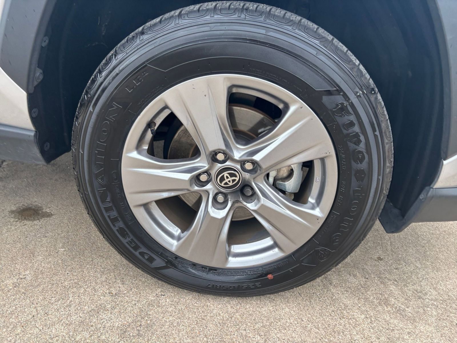 Thumbnail: 2025 Toyota RAV4 - 29