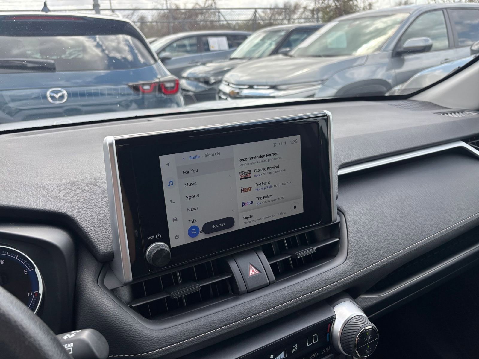 Thumbnail: 2025 Toyota RAV4 - 20