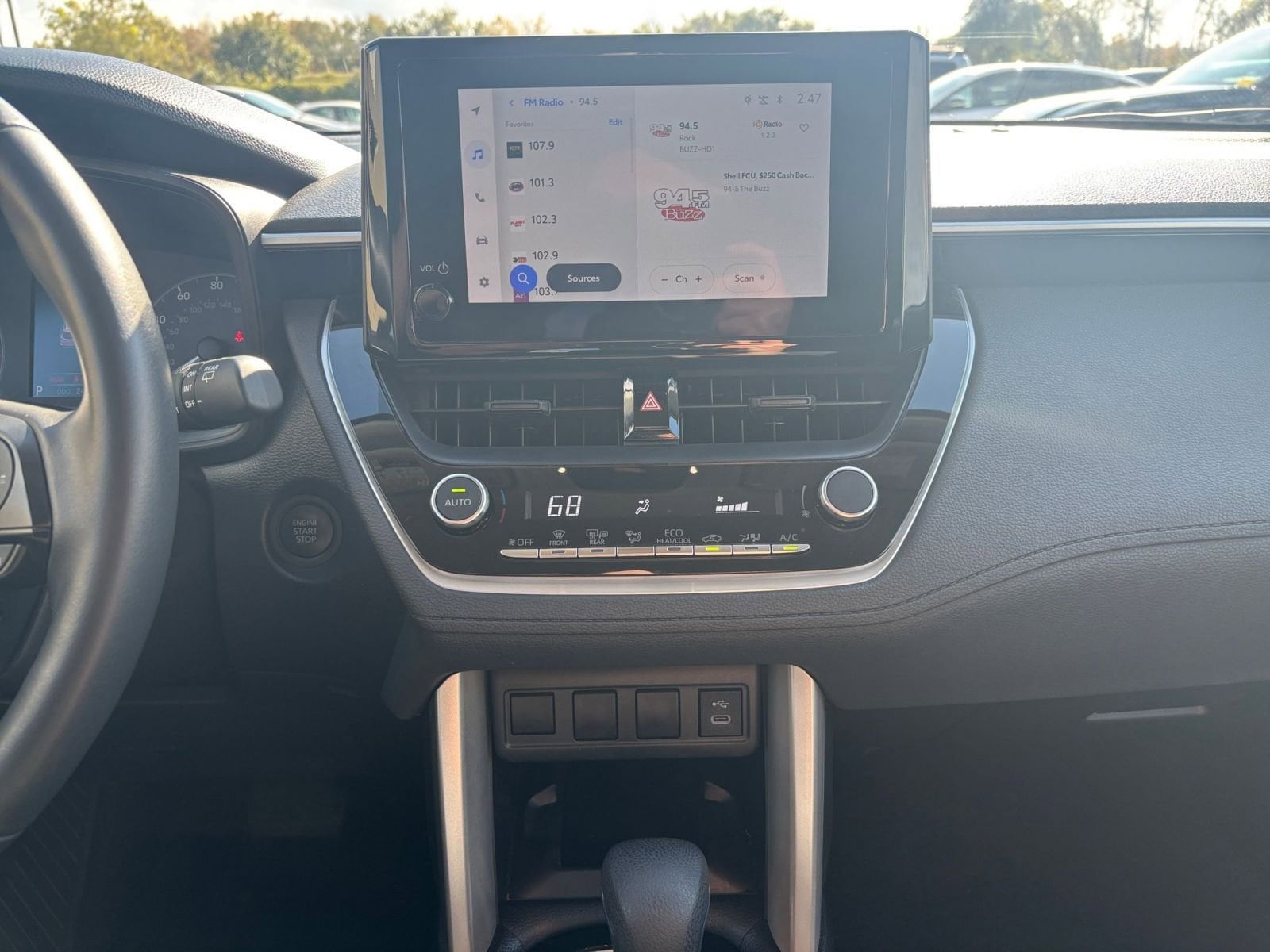 Thumbnail: 2025 Toyota Corolla Cross - 18