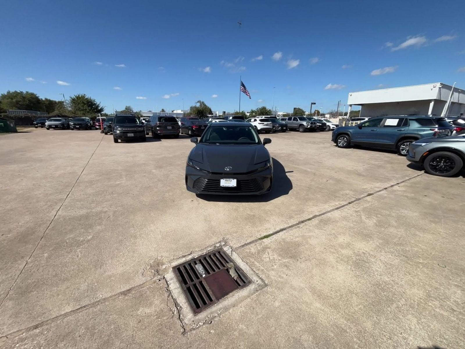 Thumbnail: 2025 Toyota Camry - 16