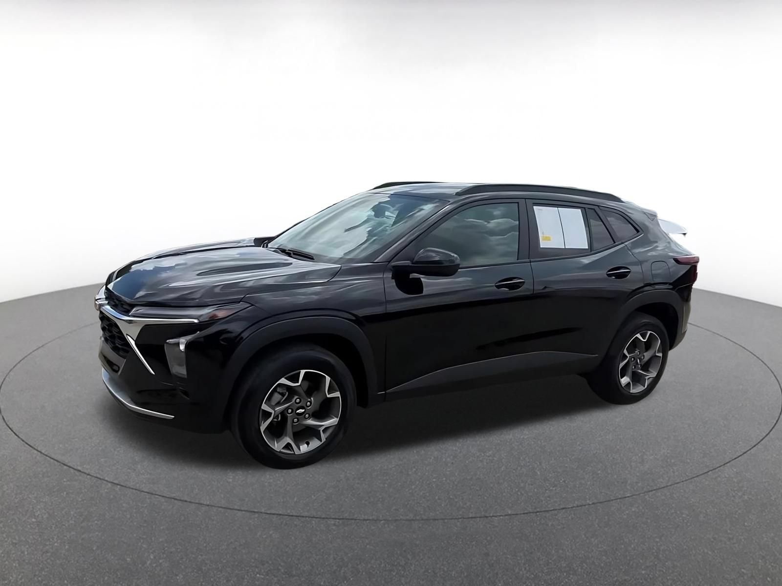 Thumbnail: 2025 Chevrolet Trax - 8