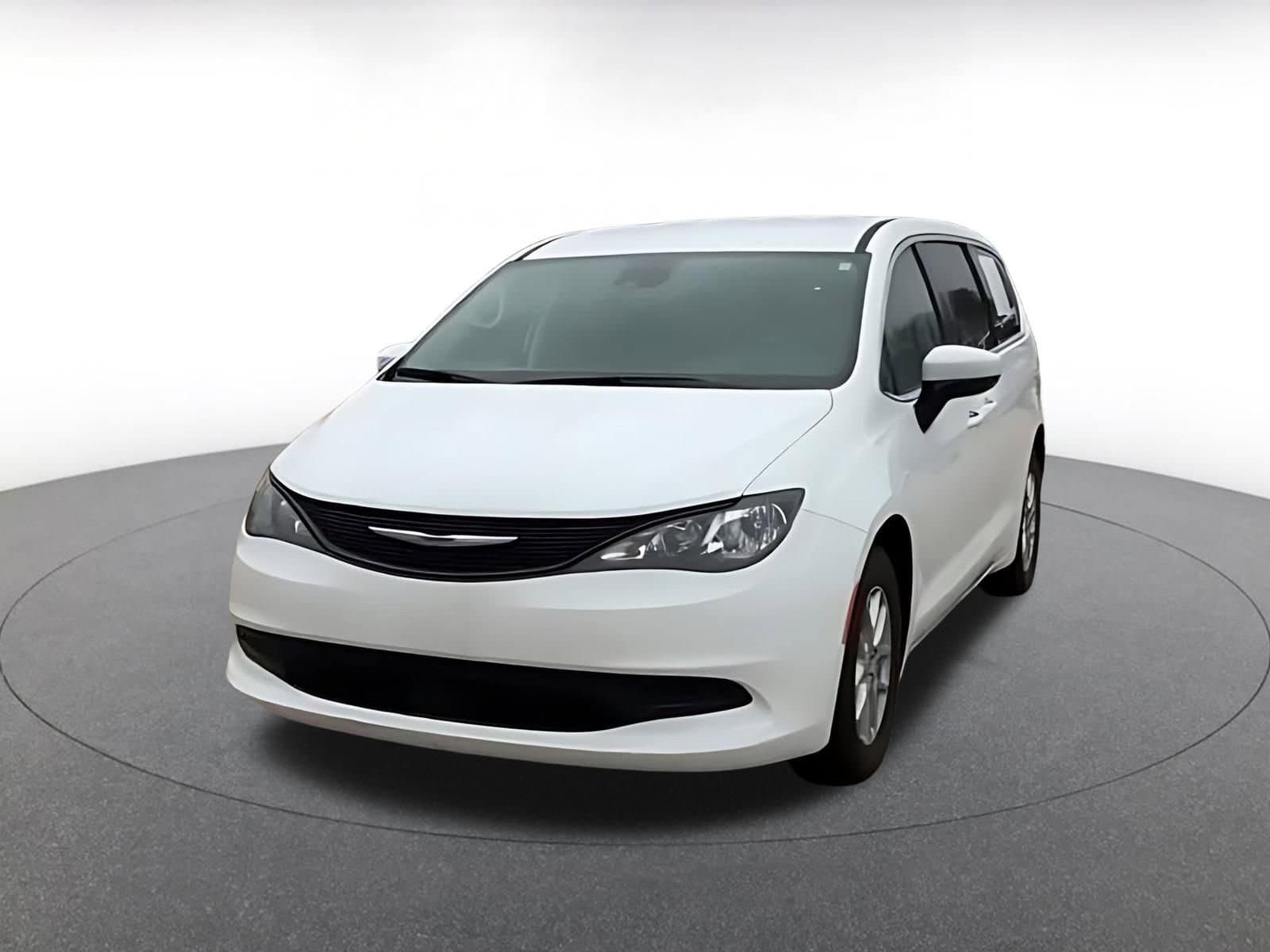 Thumbnail: 2023 Chrysler Voyager - 7