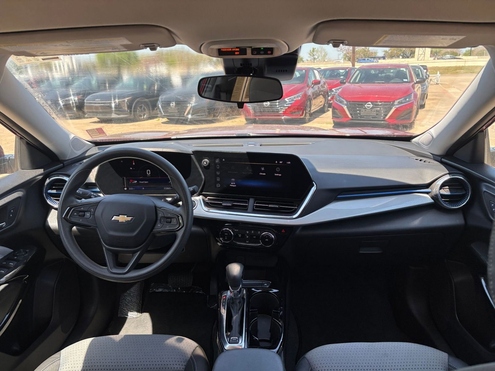 Thumbnail: 2025 Chevrolet Trax - 32