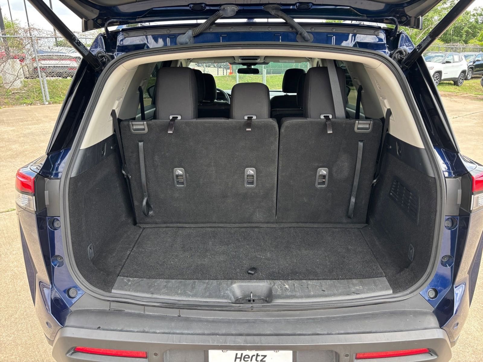 Thumbnail: 2025 Nissan Pathfinder - 34