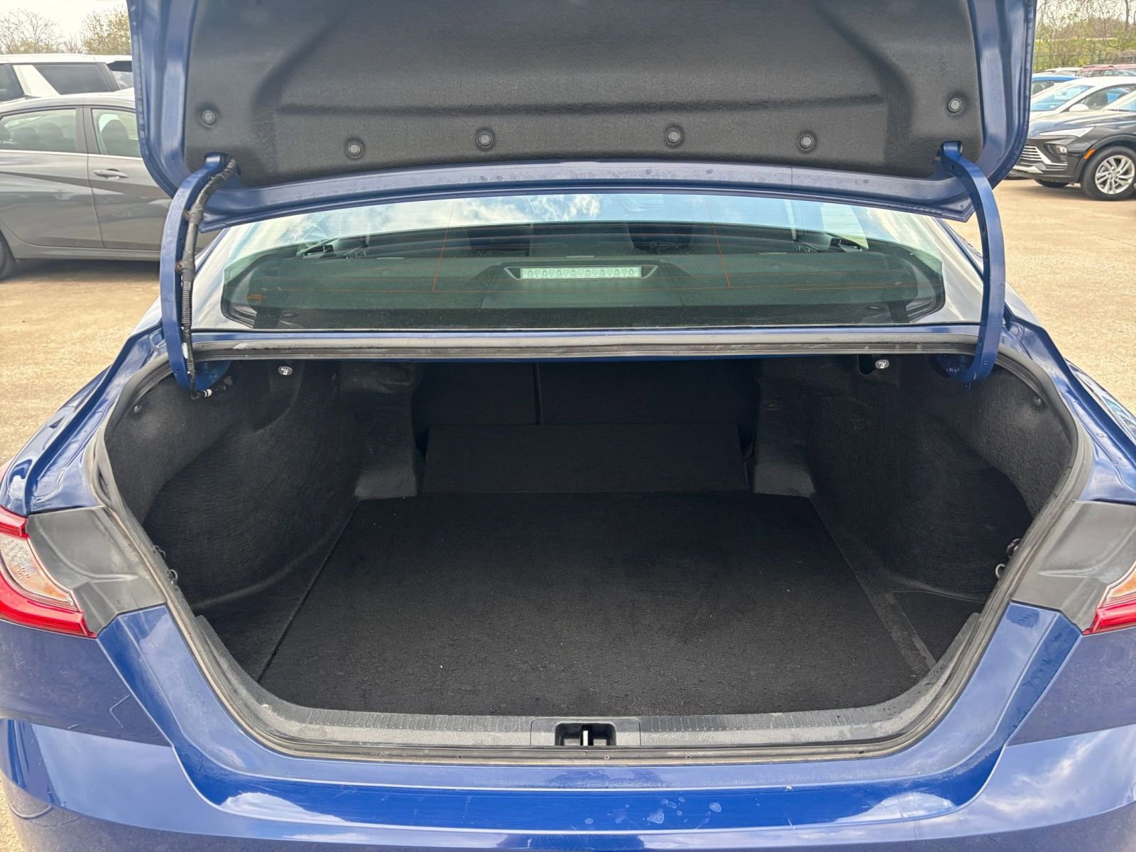 Thumbnail: 2025 Toyota Camry - 30