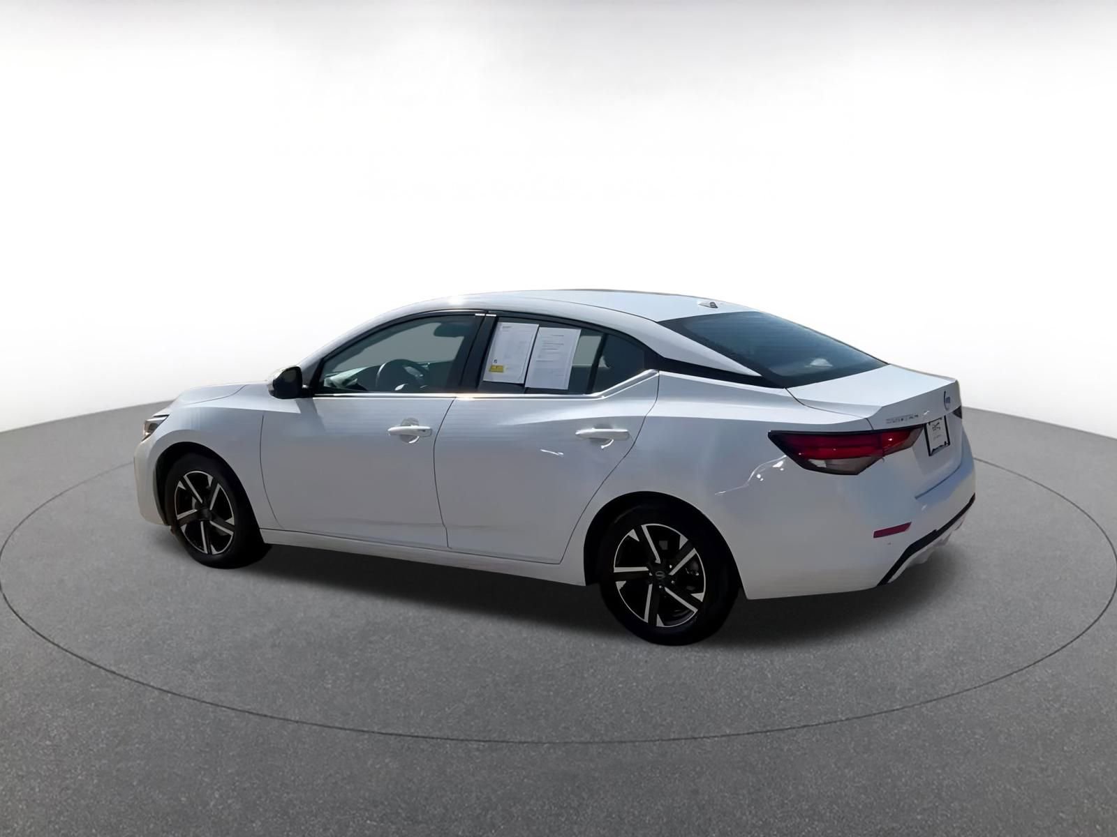 Thumbnail: 2025 Nissan Sentra - 10